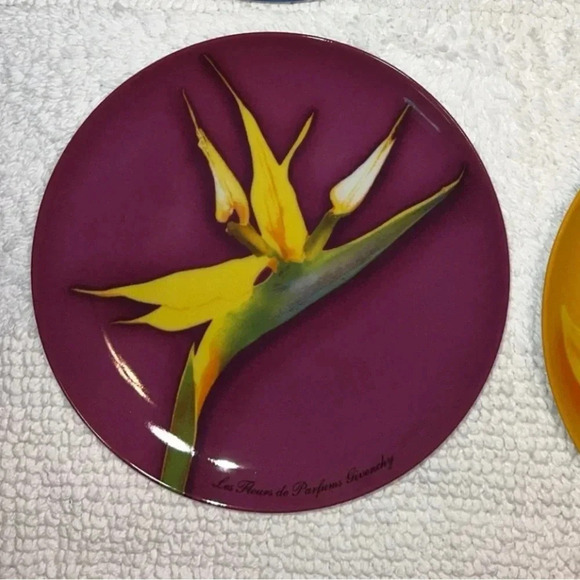 GIVENCHY Les Fleurs 8” Designer Luxury Floral Dinnerware Dessert Plates SET OF 4 - Picture 6 of 12